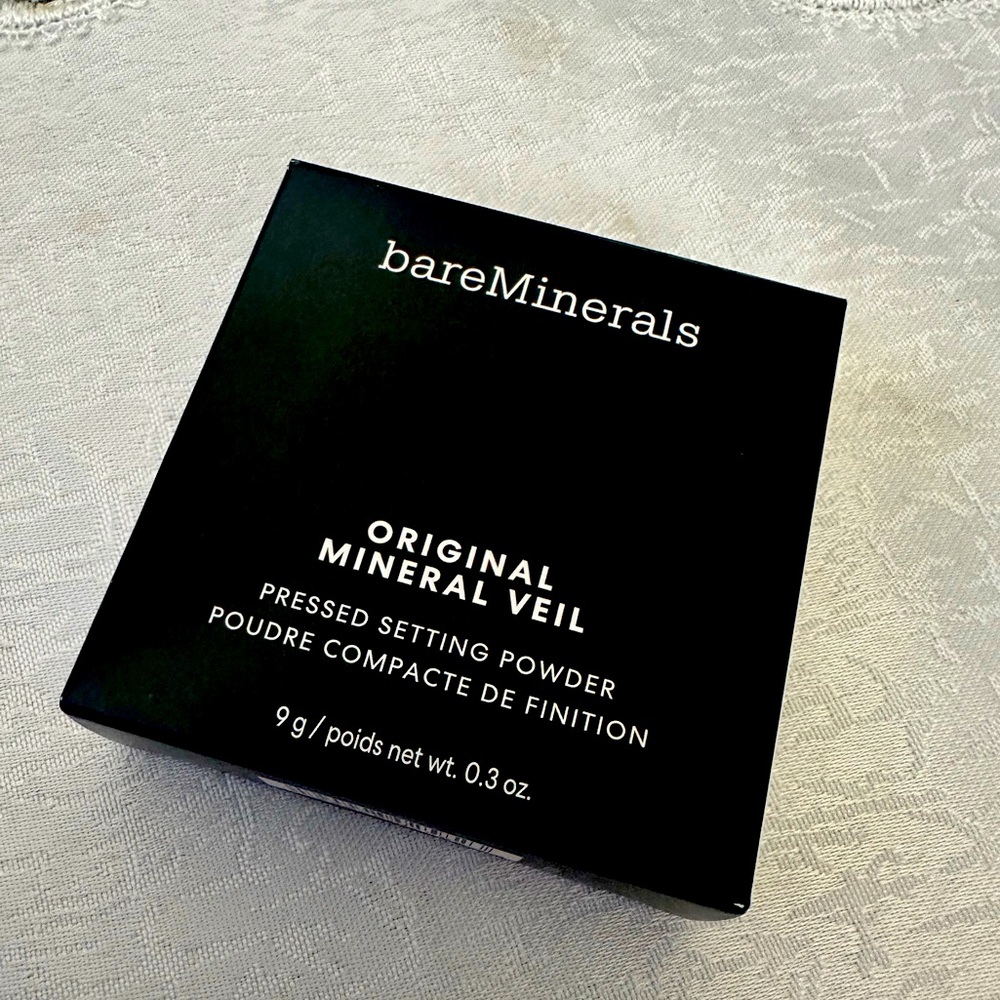 Translucent powder